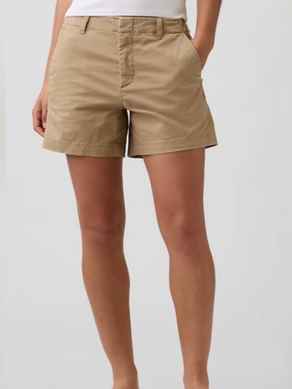 NWT Old Navy Women's Khaki Cotton Shorts ~ Size 4